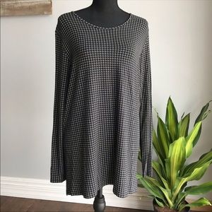 J Jill Black Geometric Top Wearever Collection L